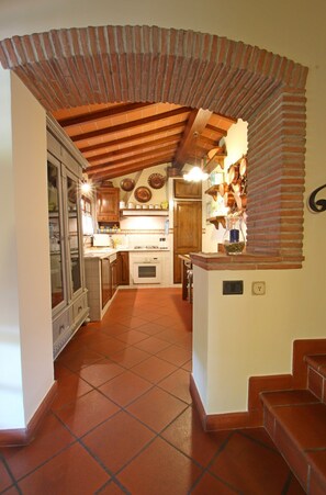 Kühlschrank, Ofen, Herdplatte, Geschirrspüler