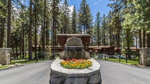 Property grounds - Lakefront Townhome | Prvt Beach & Decks | Sleeps 6 (Zephyr Cove)
