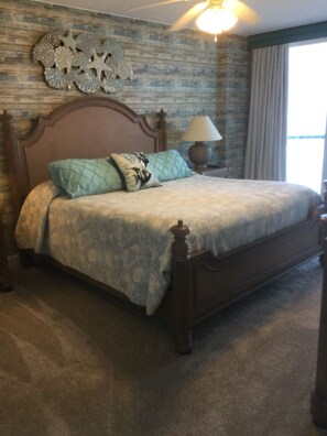 3 bedrooms, free WiFi, bed sheets, wheelchair access