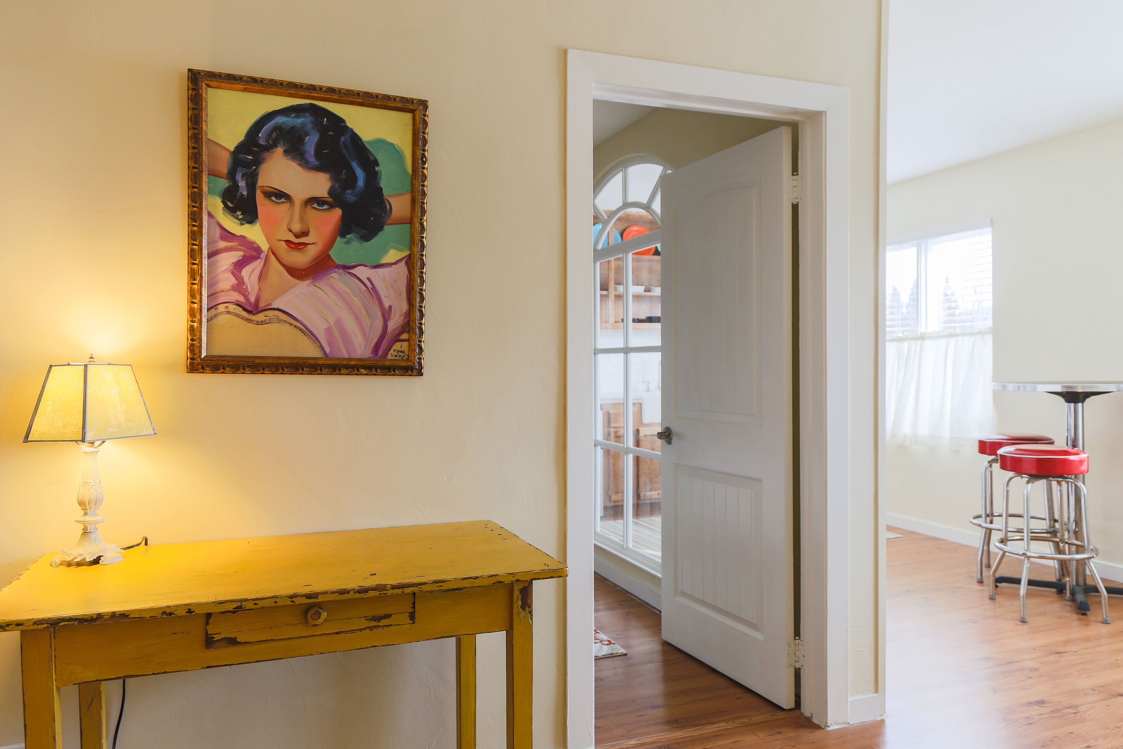  Portrait Gallery, dntn Kville, Walk to Wine tasting/Restaurants/Antiques/Trails