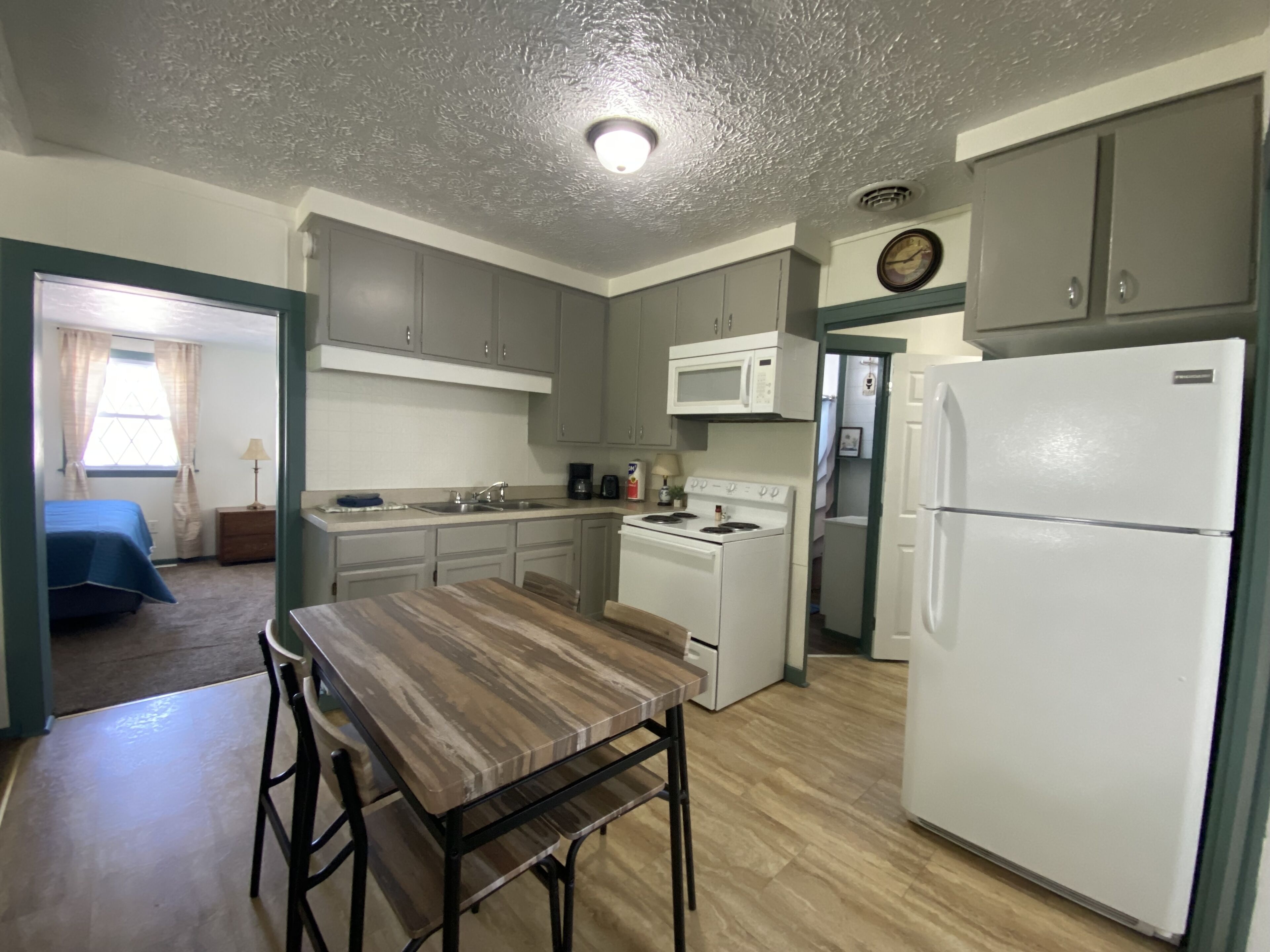 Barefoot Bungalow, private cottage #2