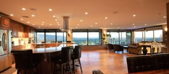 Magisch, Privé, High-End, Mountain-top Estate + Guest Ventana Membership