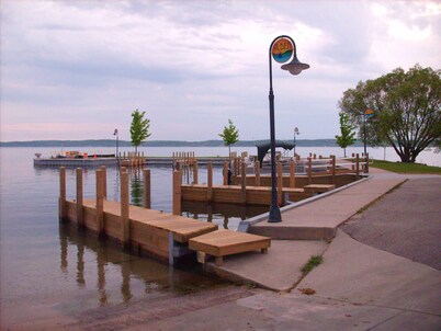 Alden Sunrise Cabin In Quaint Downtown Alden Near Torch Lake