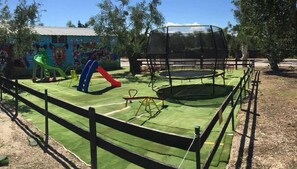 Children’s play area – outdoor - Villaggio Vacanze Mare Blu (Vieste)