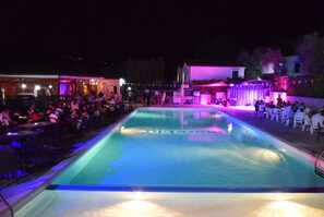3 outdoor pools, open 9:30 AM to 7:30 PM, pool umbrellas, pool loungers - Villaggio Vacanze Mare Blu (Vieste)