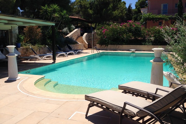 Private pool with separate pool-house and built-in massage function