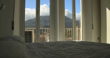 Bright apartment on the city of La Spezia