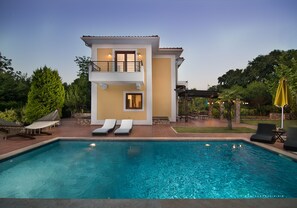 Pool - Villa "THETIS " located in the magnificent OLYMPUS VILLAS Complex (Katerini)