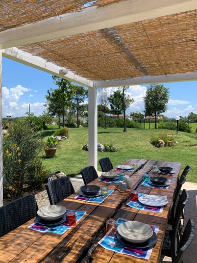 Farmhouse with swimming pool 2 km away from the sea