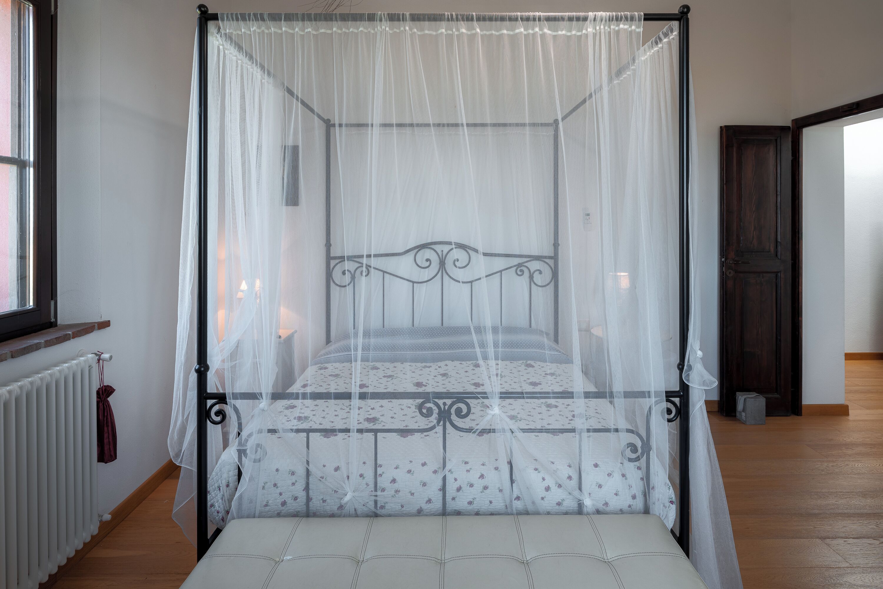 4 Schlafzimmer, Bügeleisen/Bügelbrett, Reisekinderbett, WLAN