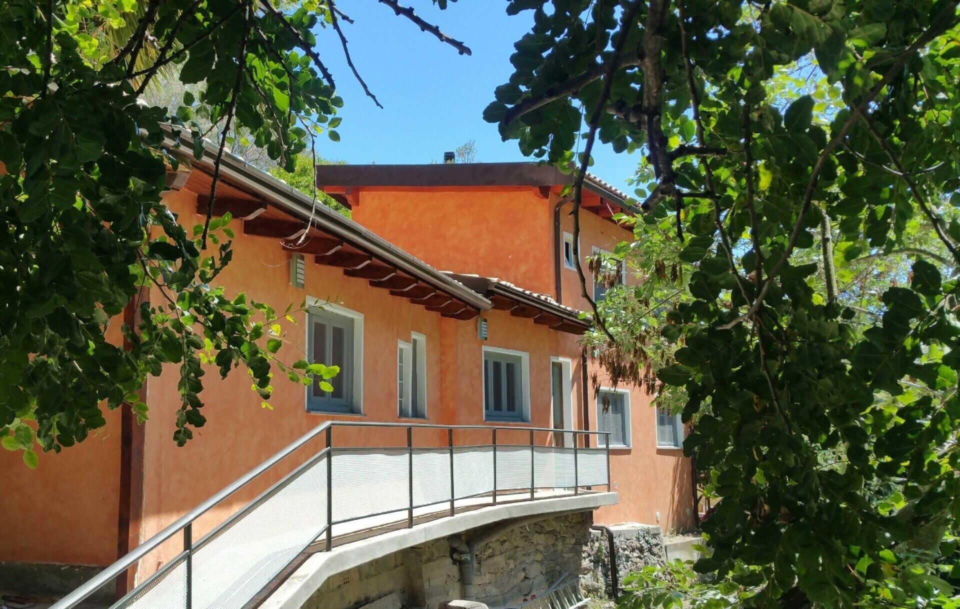 ALASSIO APARTMENT IN VILLA WITH GARDEN fenced Wi-Fi / TV  