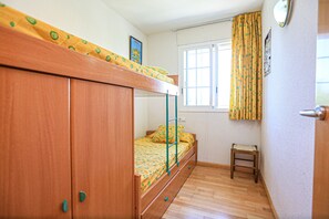 3 chambres, accès au Wi-Fi (inclus), literie fournie