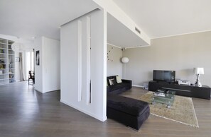 Smart TV, offices - LUSH CONTEMPORARY FLAT: wide and modern apartment - 3 BDR, 6 GUESTS (milano)