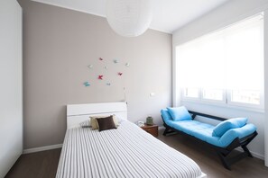 3 chambres, bureau, fer et planche à repasser, Wi-Fi gratuit