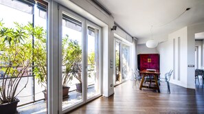 Interior - LUSH CONTEMPORARY FLAT: wide and modern apartment - 3 BDR, 6 GUESTS (milano)