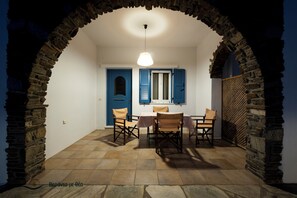 Dining - Veranda me thea (Terrace with view) (Tinos)