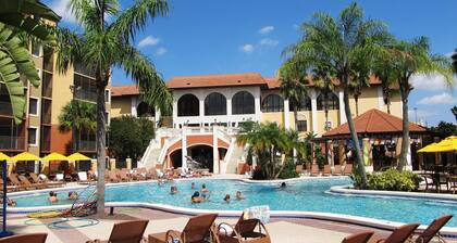 3 Bedroom Lakefront Tropical Paradise Villa, few miles from Disney/ Universal