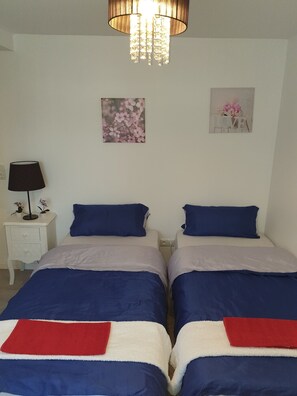 1 chambre, fer et planche Ă repasser, Wi-Fi, draps fournis