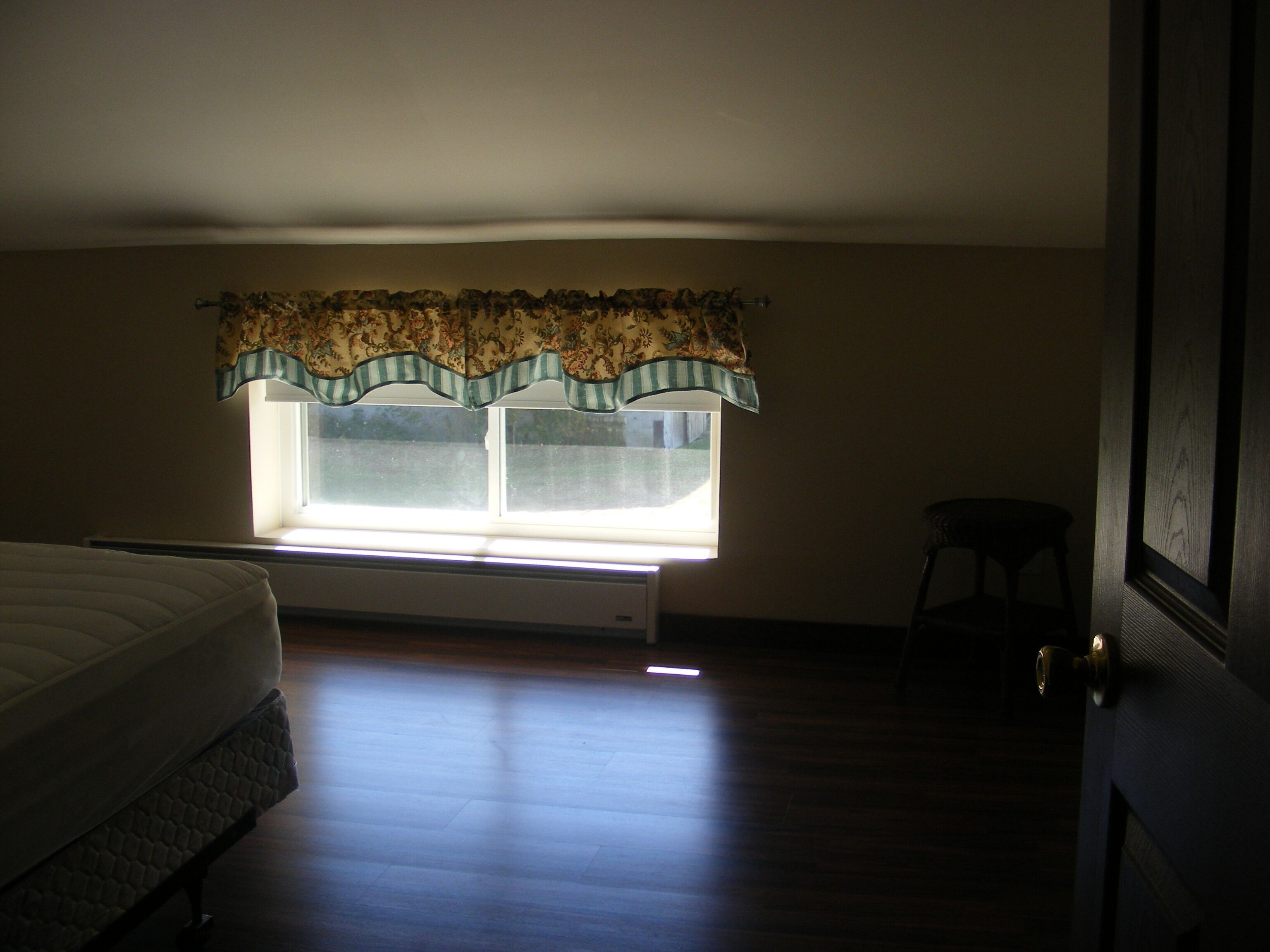 Country Lodge Perfect For Fishing, Snowmobiling and Relaxing 