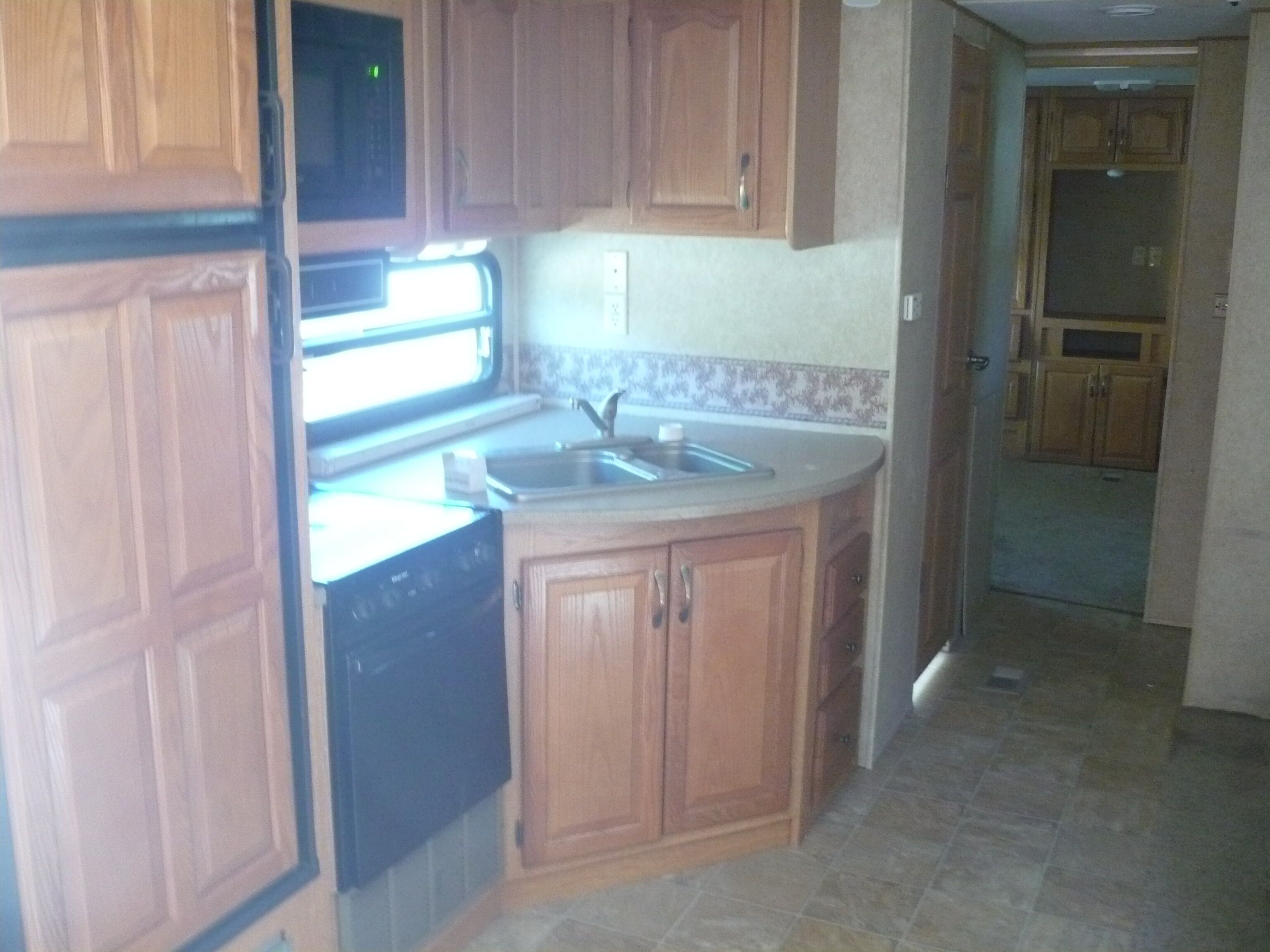 2007 Forest River Sierra 35ft Travel Trailer