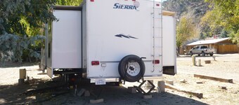 2007 Forest River Sierra 35ft Travel Trailer