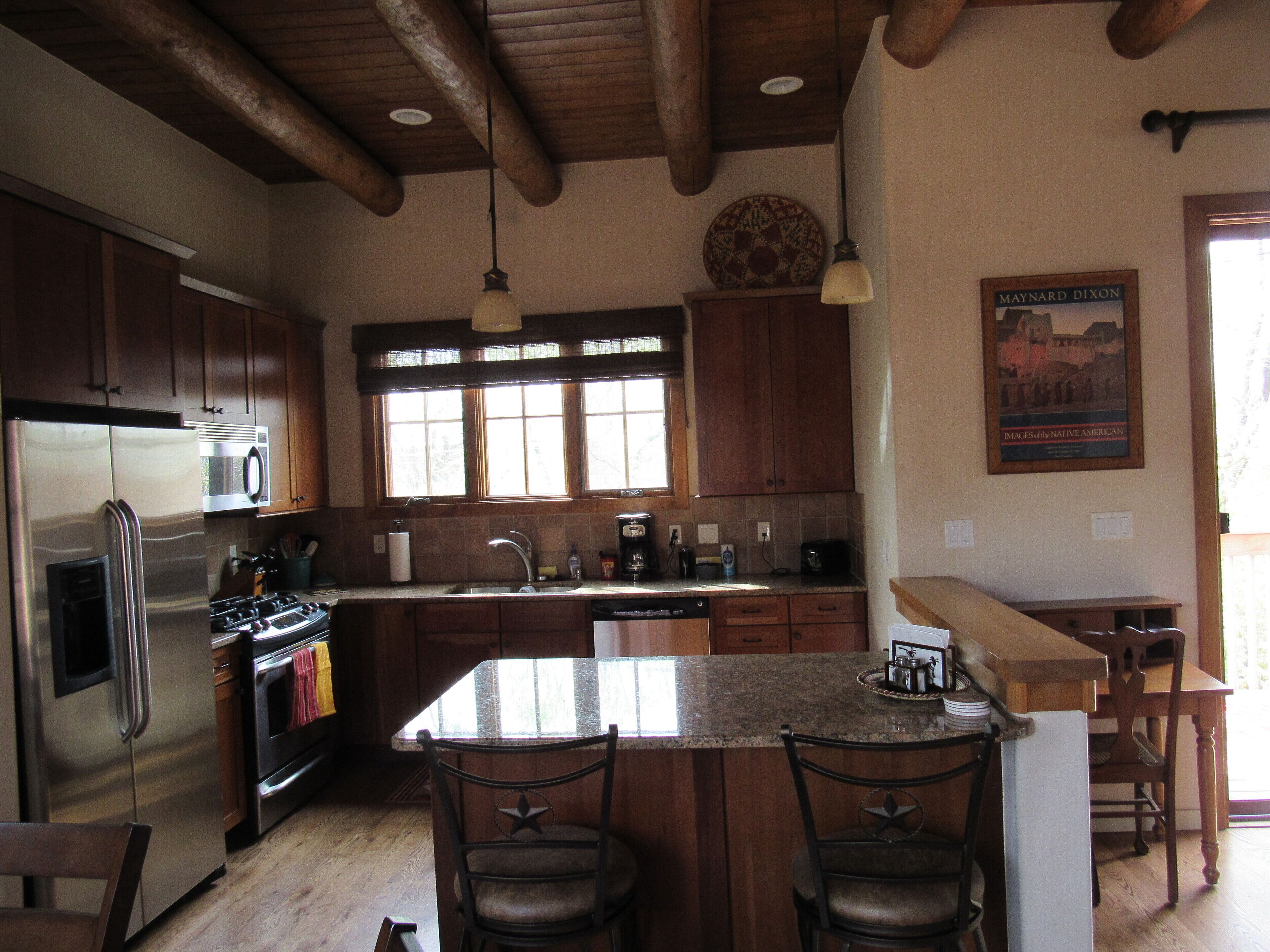 WALK TO THE PLAZA<br>House - 2 Bedrooms and 2 Baths        Sleeps 4