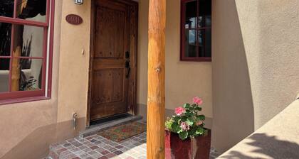 WALK TO THE PLAZA<br>House - 2 Bedrooms and 2 Baths Sleeps 4