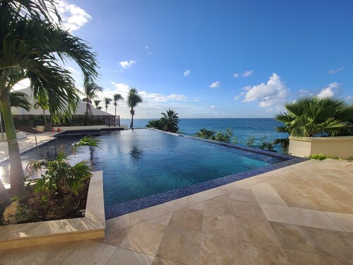 SPECIAL  The Cliff At Cupecoy Beach A Fantastic Value At The Cliff