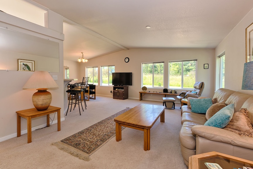 Peacock Pad: Maison Propre Et Confortable Avec Un Sentier De Plage Entre Sequim Et Pa - Washington