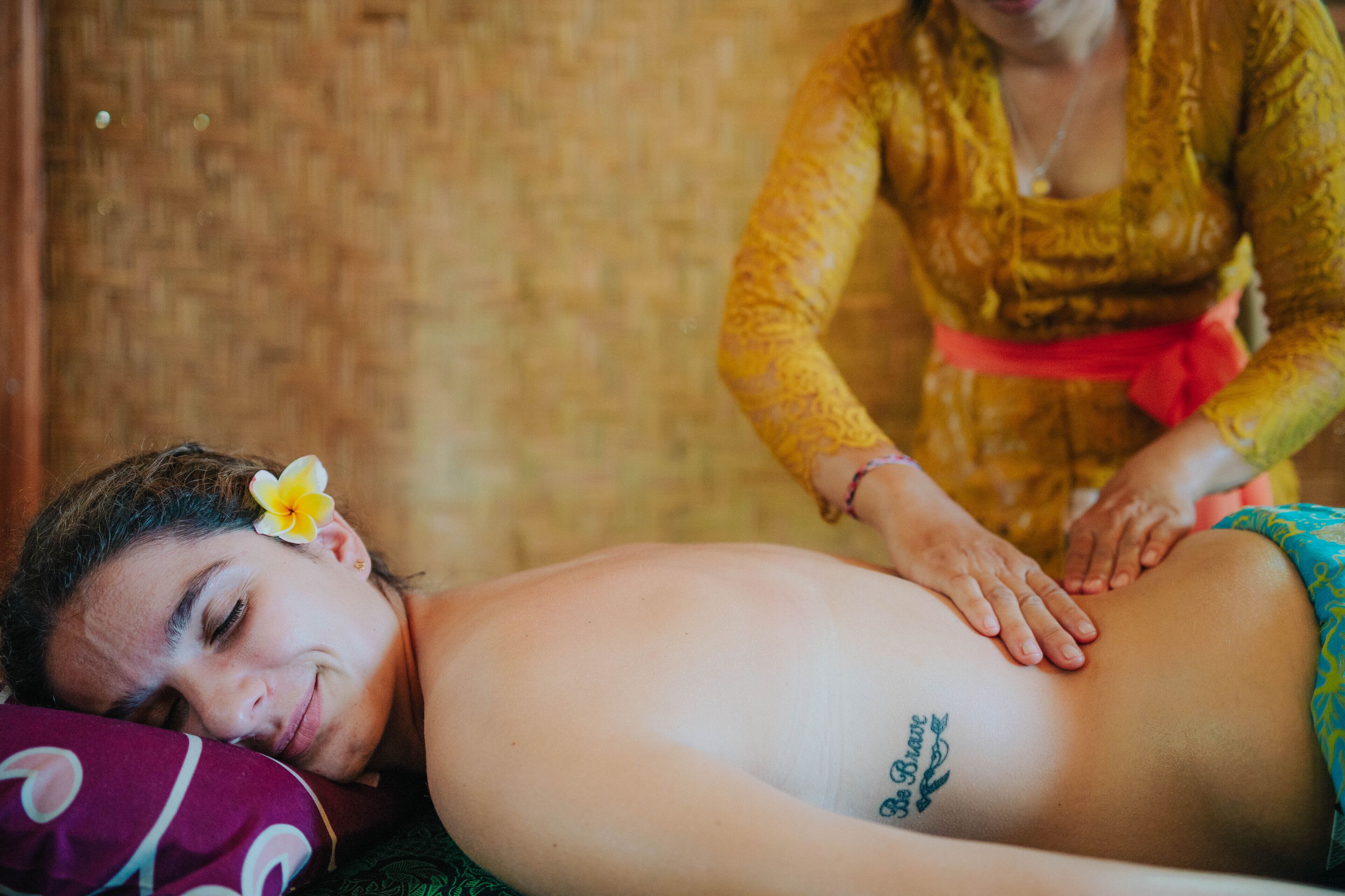 Körperbehandlungen, Aromatherapie, Massageanwendungen