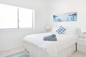 2 bedrooms, iron/ironing board, WiFi - Welcome to SUNRISE ON TERRACE, EVANS HEAD (Evans Head)