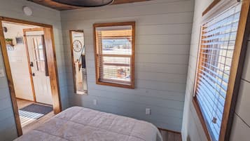 1 chambre, lit parapluie, Wi-Fi, draps fournis