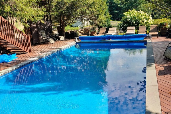 Alberca al aire libre y alberca climatizada