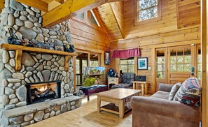 TV, fireplace, books - The Enchanted -Fire Pit, Private, Lovely Log Home! (Lake Lure)