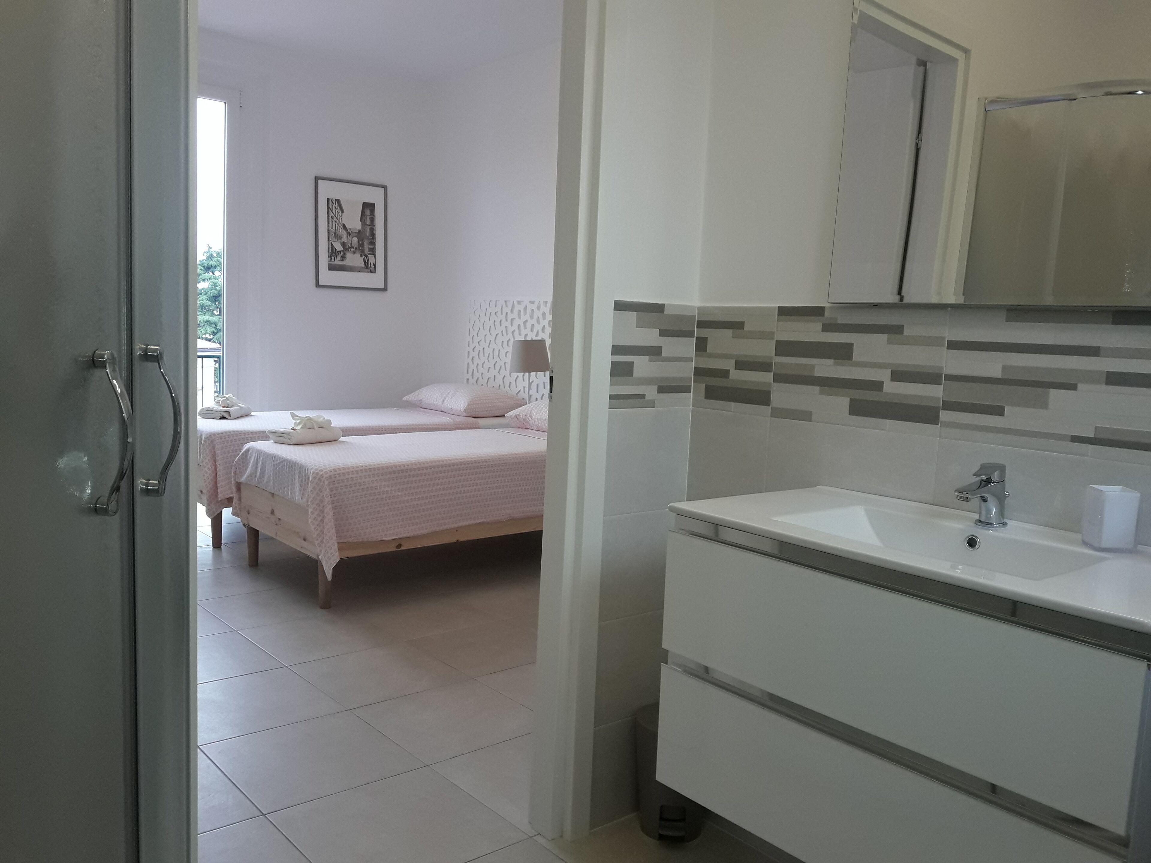ROSSELLI, FORTEZZA, new apartment near the central station, possibility
