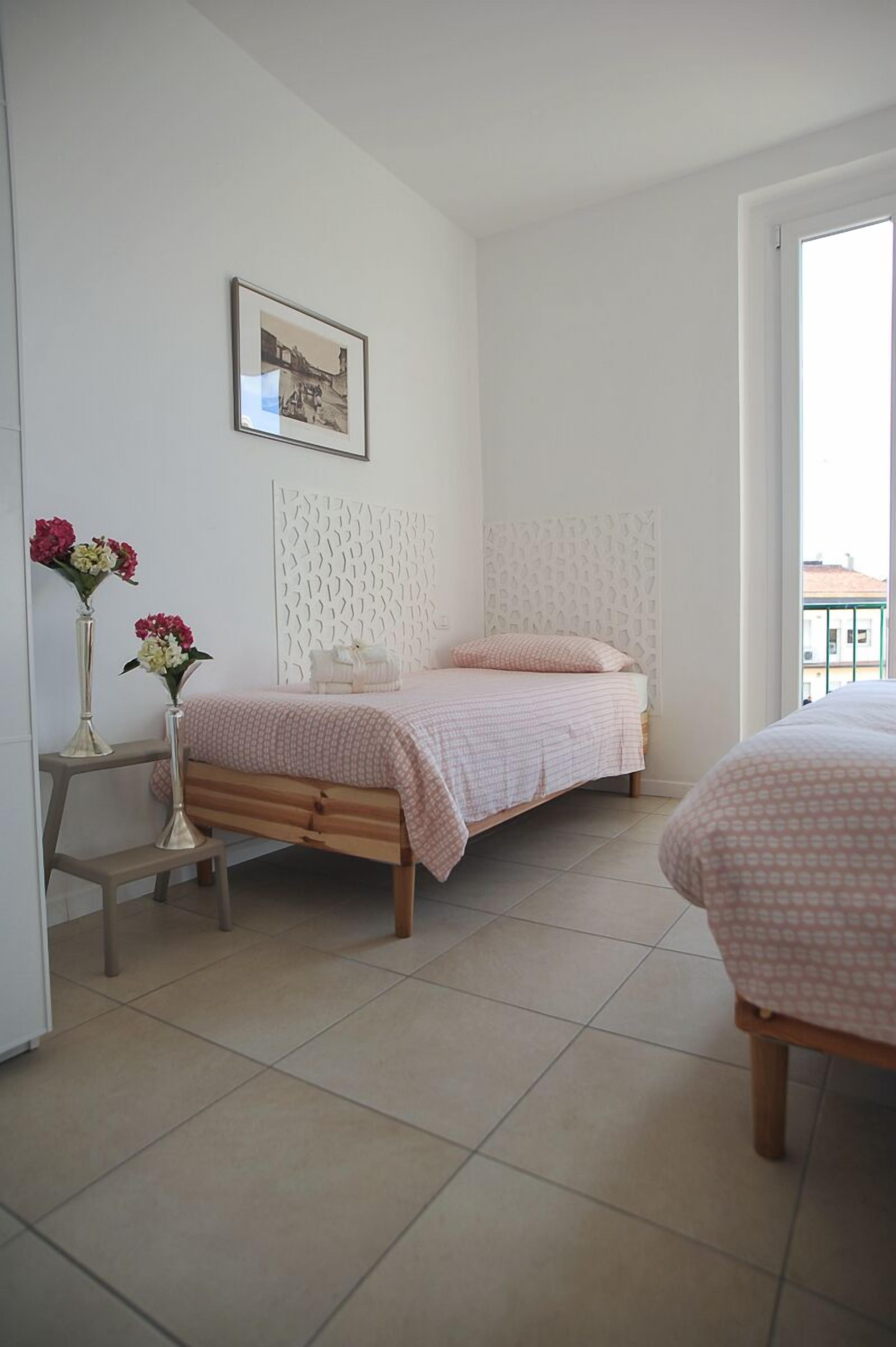 ROSSELLI, FORTEZZA, new apartment near the central station, possibility