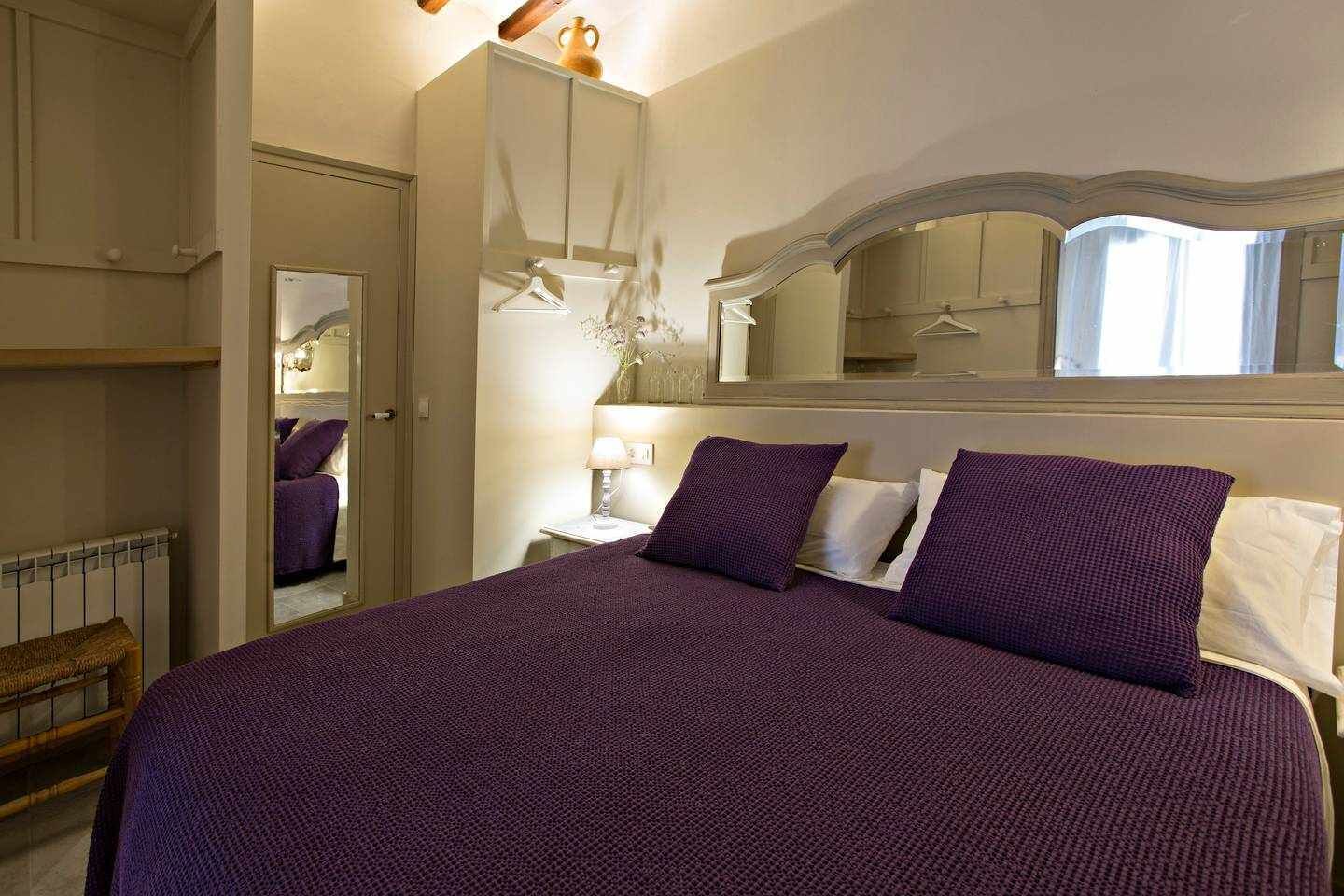 1 slaapkamer, een strijkplank/strijkijzer, wifi, beddengoed