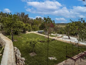 Property grounds - House Pizzuta  (Noto)