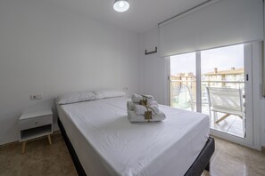 3 habitaciones, tabla de planchar con plancha y wifi gratis