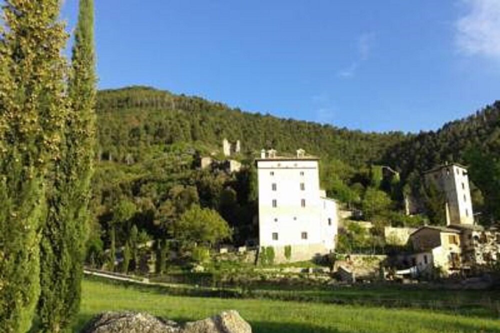 B&B CASTELLO GIRASOLE - Red Apartment