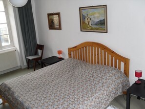 4 bedrooms