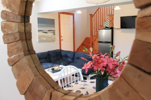 LOVELY 1BD, 1BT Studio takapihalla ja BBQ
