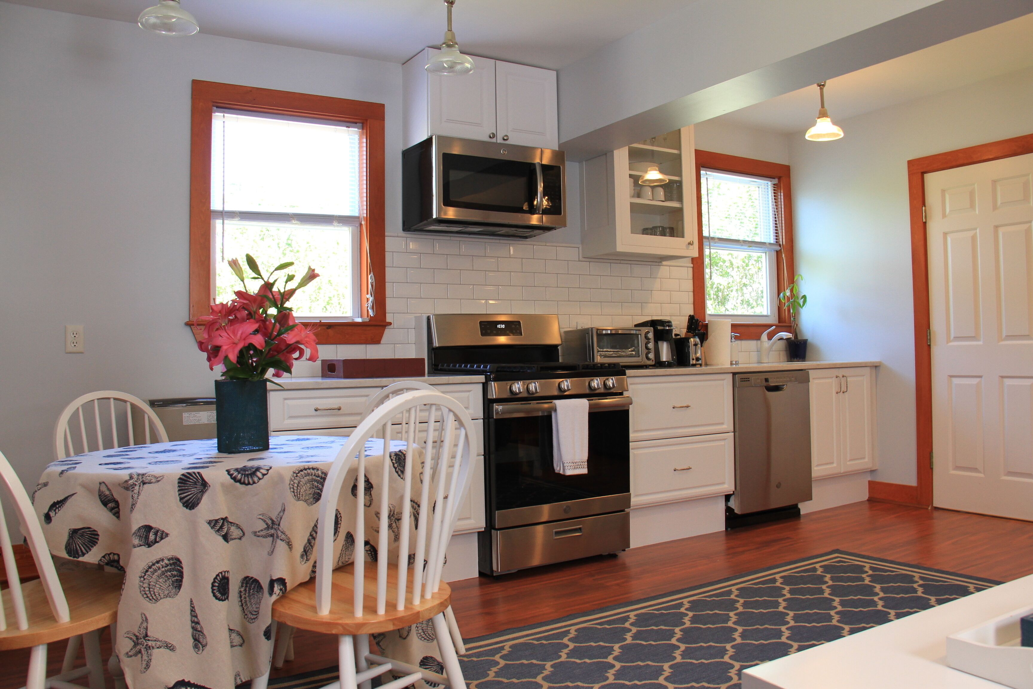 LOVELY 1BD, 1BT Studio with backyard &BBQ