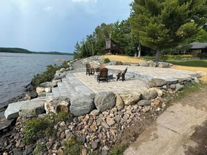 Terrace/patio - Luxury Lake Michigamme Beach house (Champion)