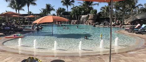 温水プール