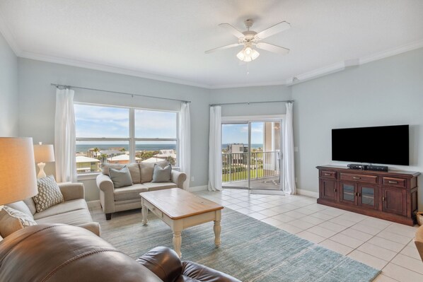 Televisión y reproductor de DVD 