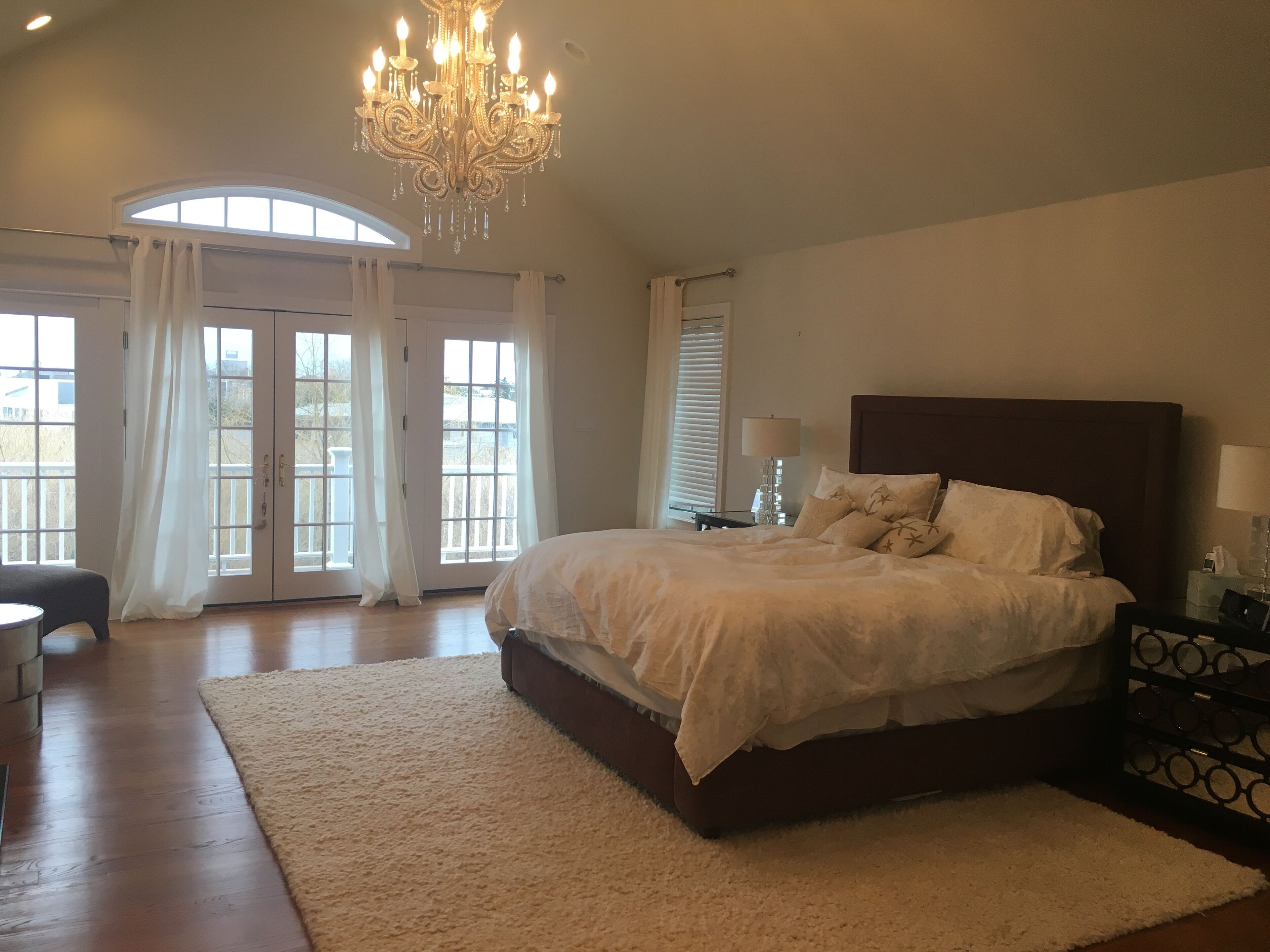 Amazing Family Friendly Home close to town