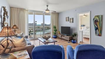 Smart-TV, videospill og filmbibliotek