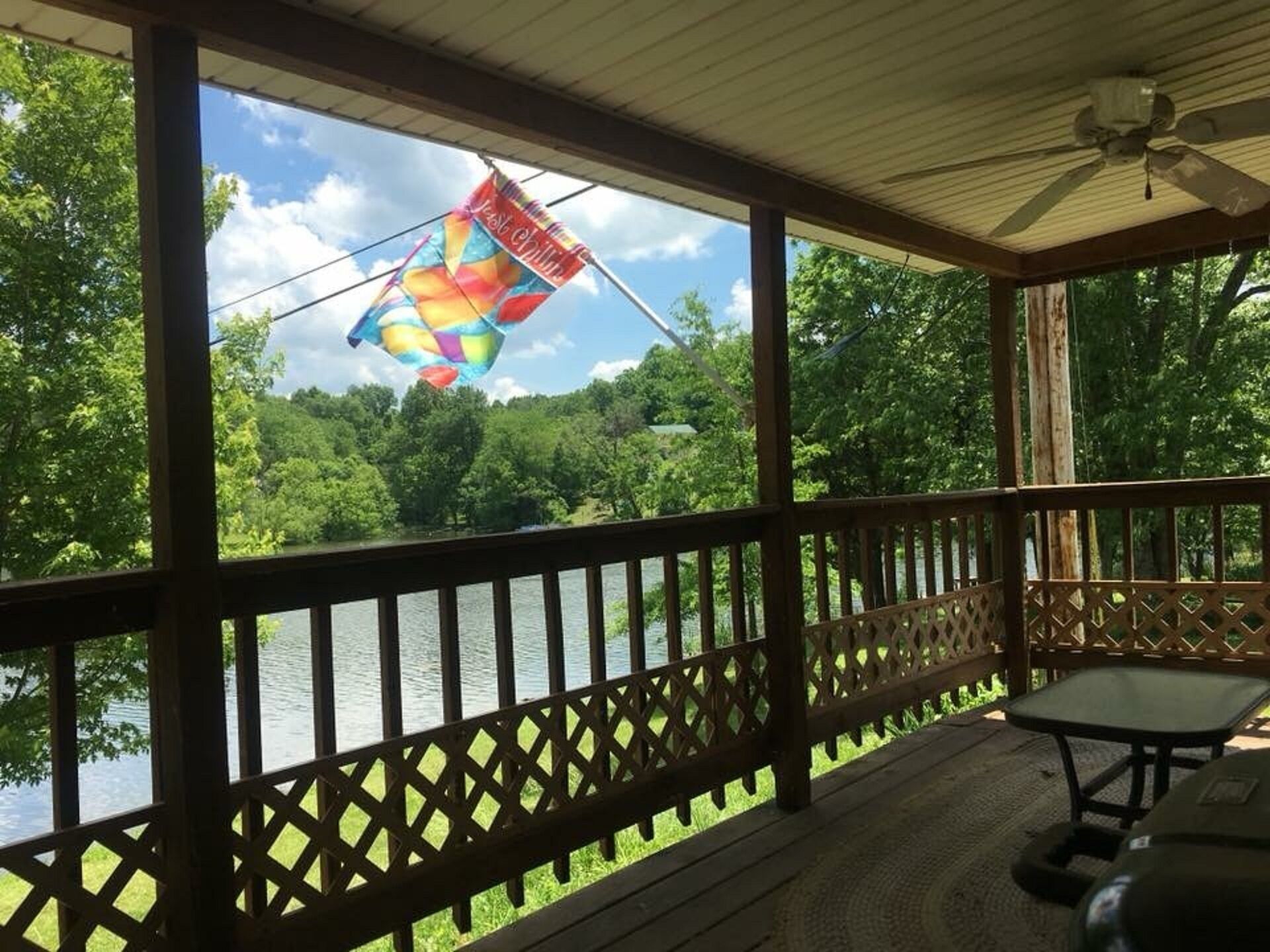 KY BOURBON TRAIL LAKEFRONT HOUSE WITH DOCK SLEEPS 8 Kayaking available 