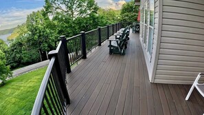 Terrace/patio - NORRIS LAKE FRONT RENTALS: SHANGHAI LAKE VIEW PARADISE WITH BEAUTIFUL VIEWS (LaFollette)